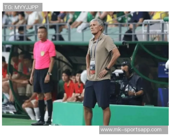 国安训练强度不足塞蒂恩教练团队内部矛盾显现